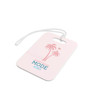 🏷️ Honeymoon Mode Kofferanhänger – Kunststoff | Rosa