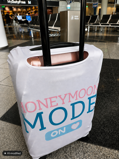 🧳 Honeymoon Mode Kofferhülle – Stretch Luggage Cover | Rosa